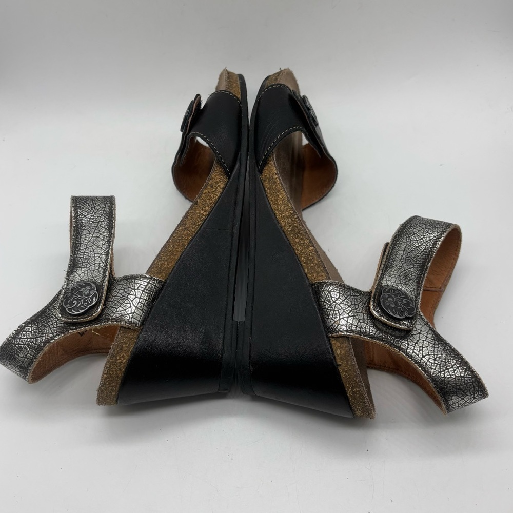 Taos Carousel Wedge Cork Sandal Black Silver Sz EU 37 US 6 Ankle Strap Comfort - Picture 6 of 9